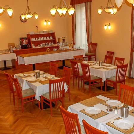 Hotel Pannon Panzió Mohács Esterno foto
