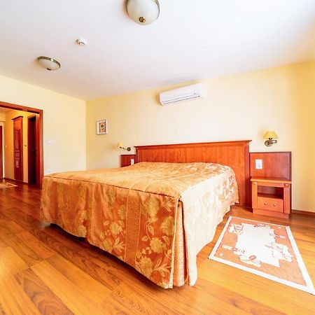 Hotel Pannon Panzió Mohács Esterno foto