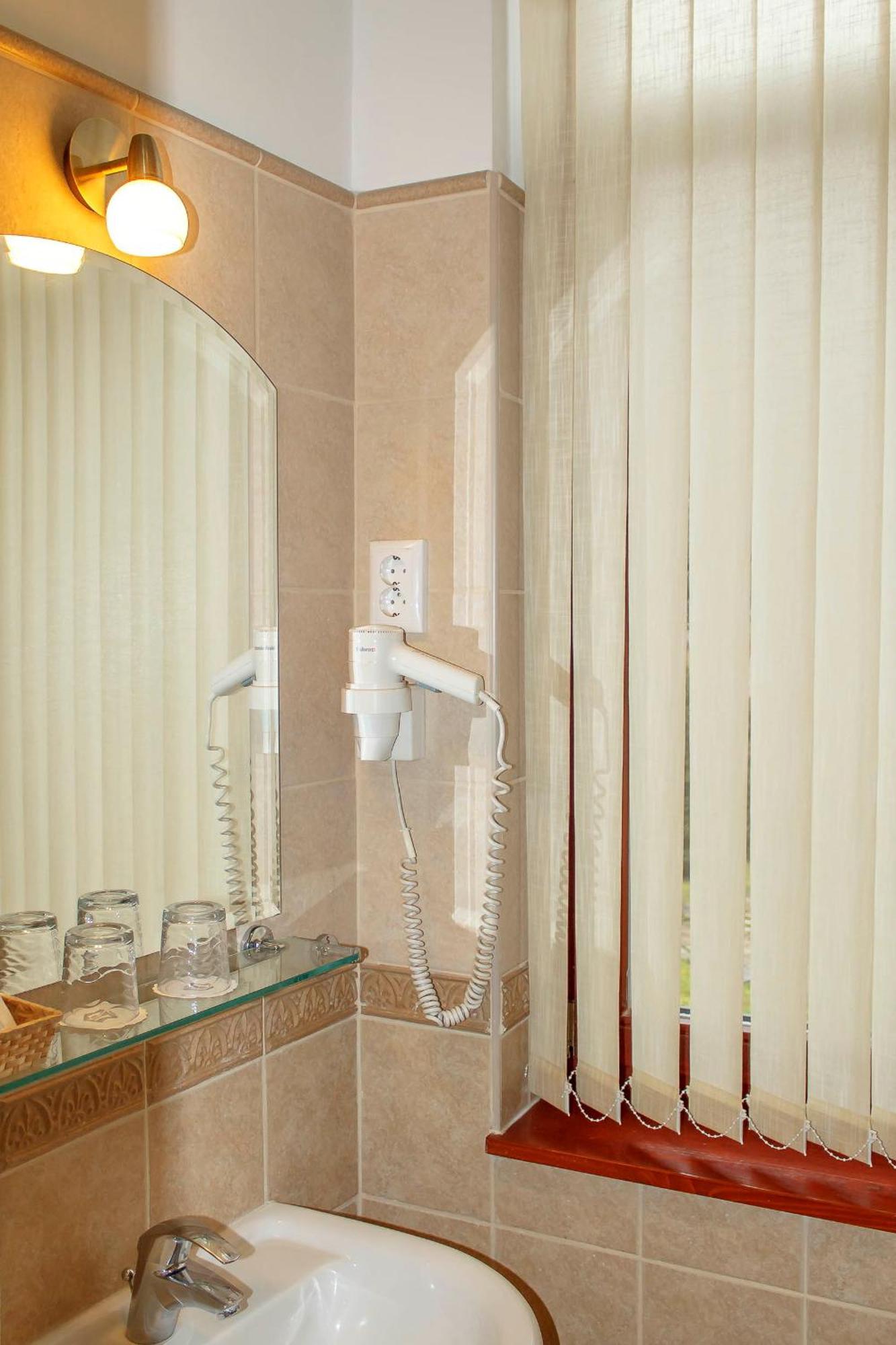 Hotel Pannon Panzió Mohács Esterno foto