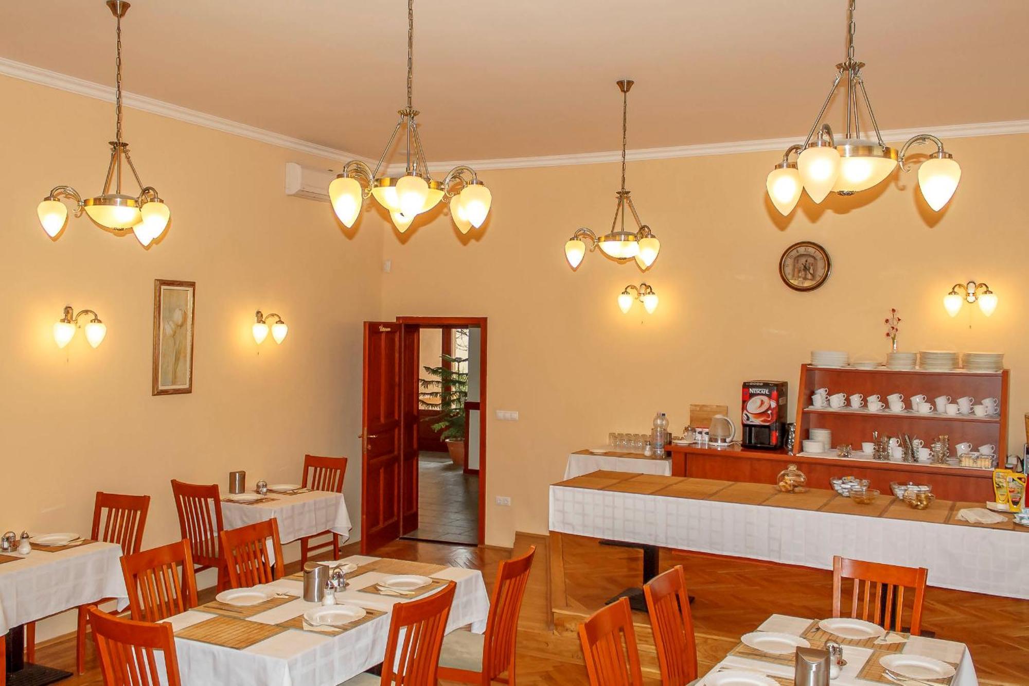 Hotel Pannon Panzió Mohács Esterno foto