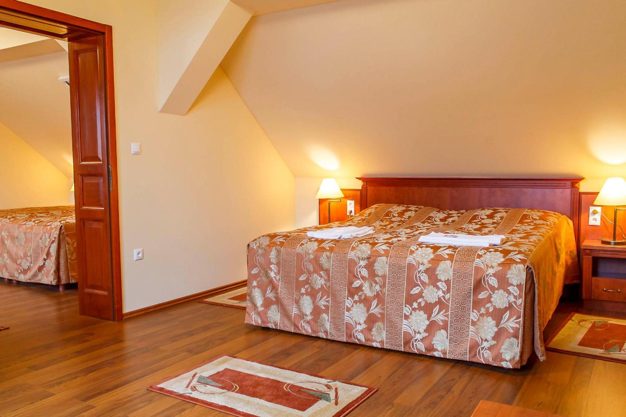 Hotel Pannon Panzió Mohács Esterno foto