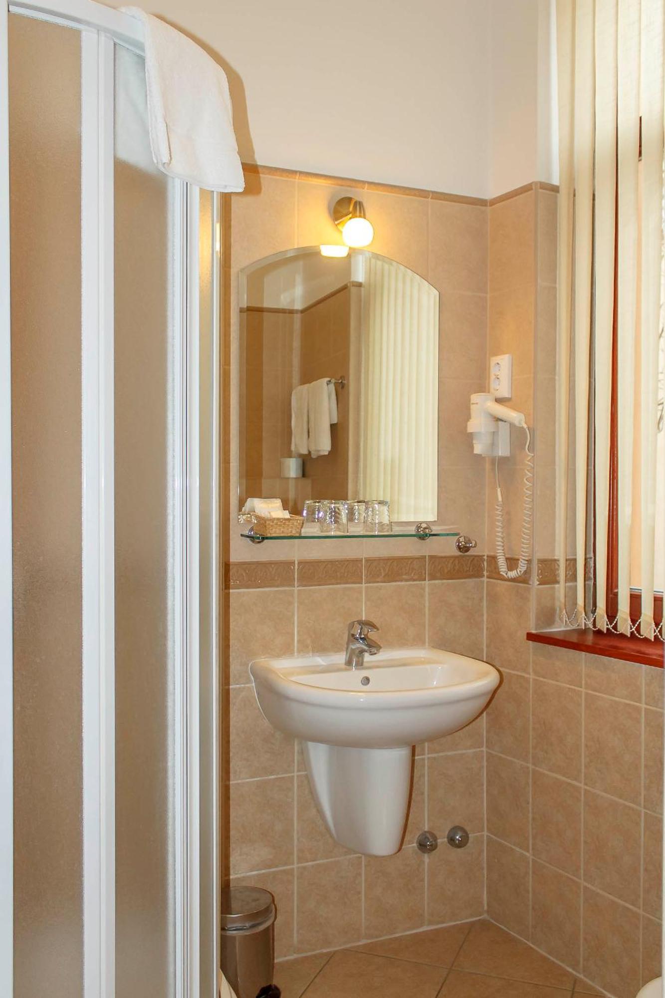 Hotel Pannon Panzió Mohács Esterno foto