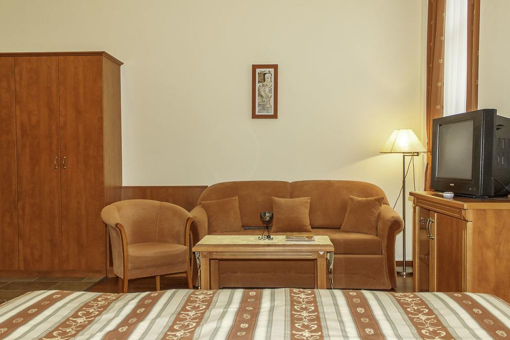 Hotel Pannon Panzió Mohács Esterno foto