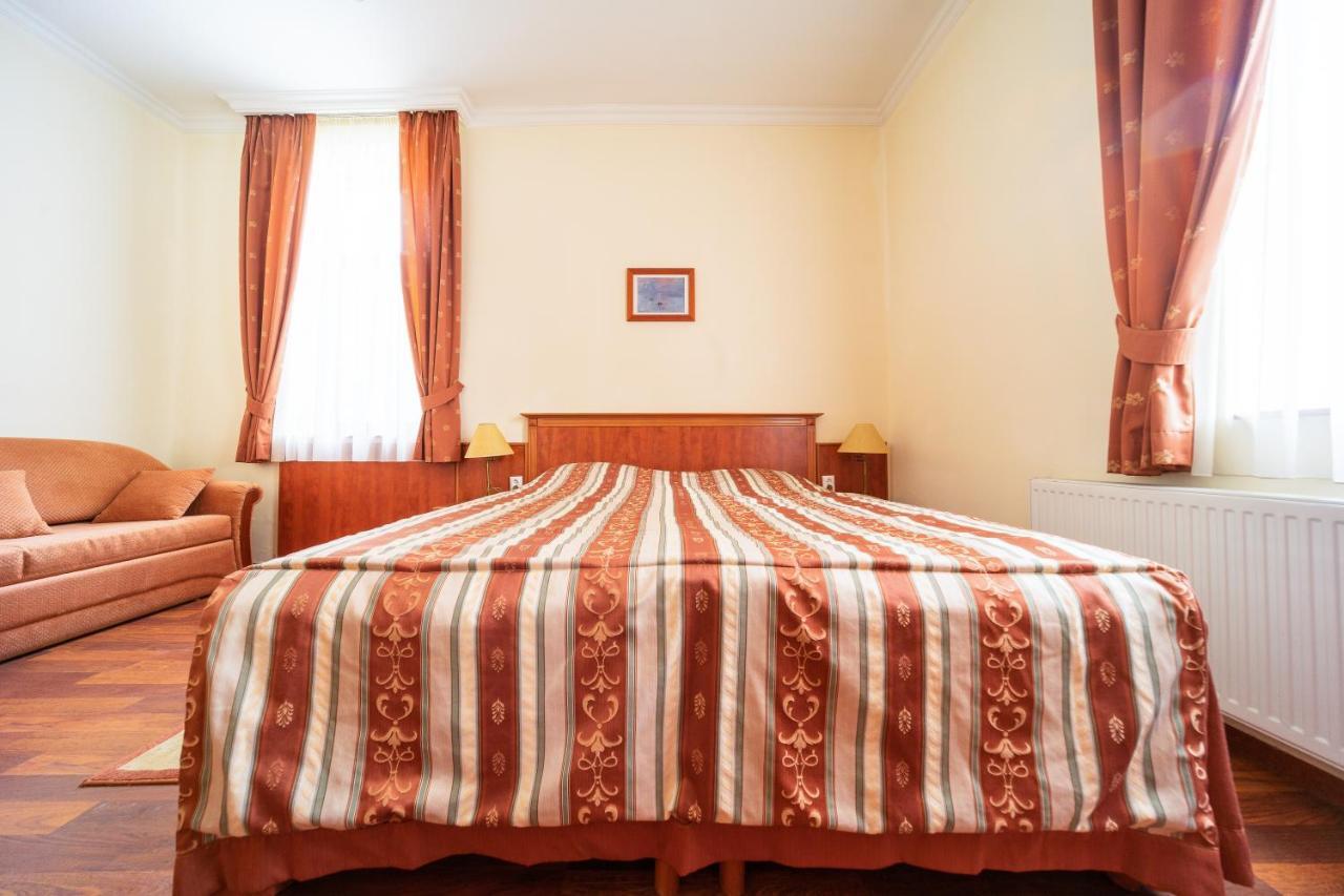 Hotel Pannon Panzió Mohács Esterno foto