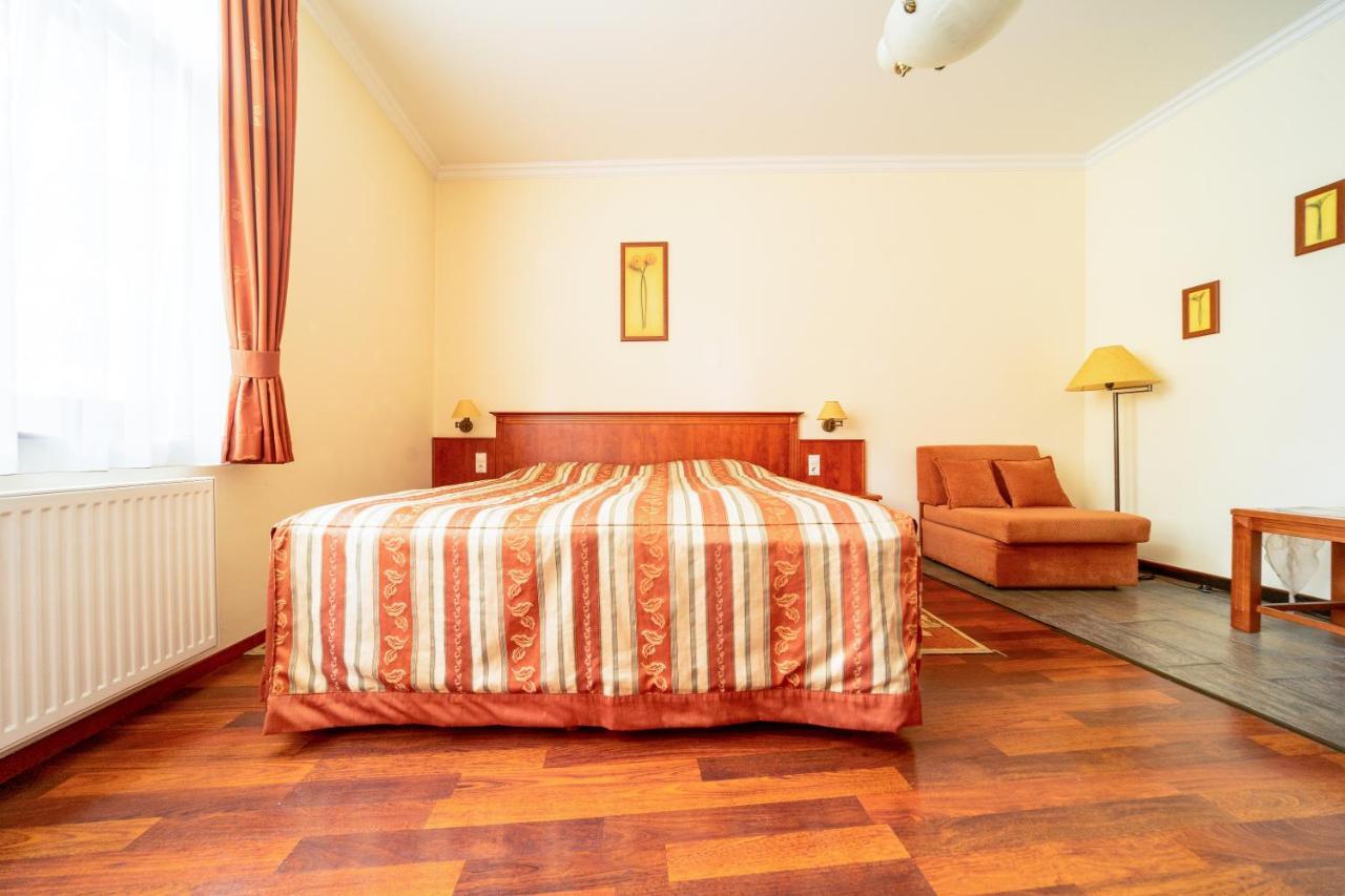 Hotel Pannon Panzió Mohács Esterno foto