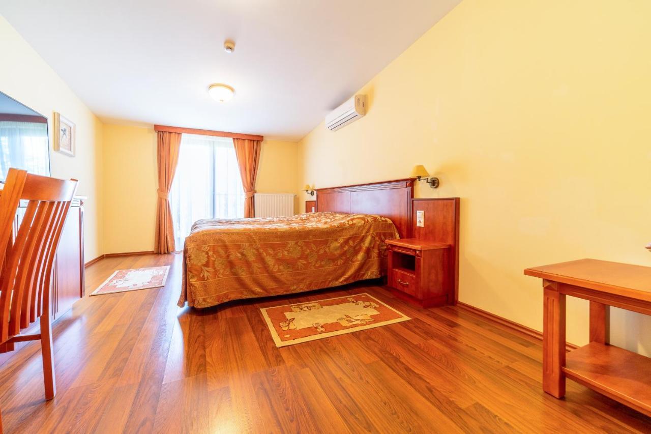 Hotel Pannon Panzió Mohács Esterno foto