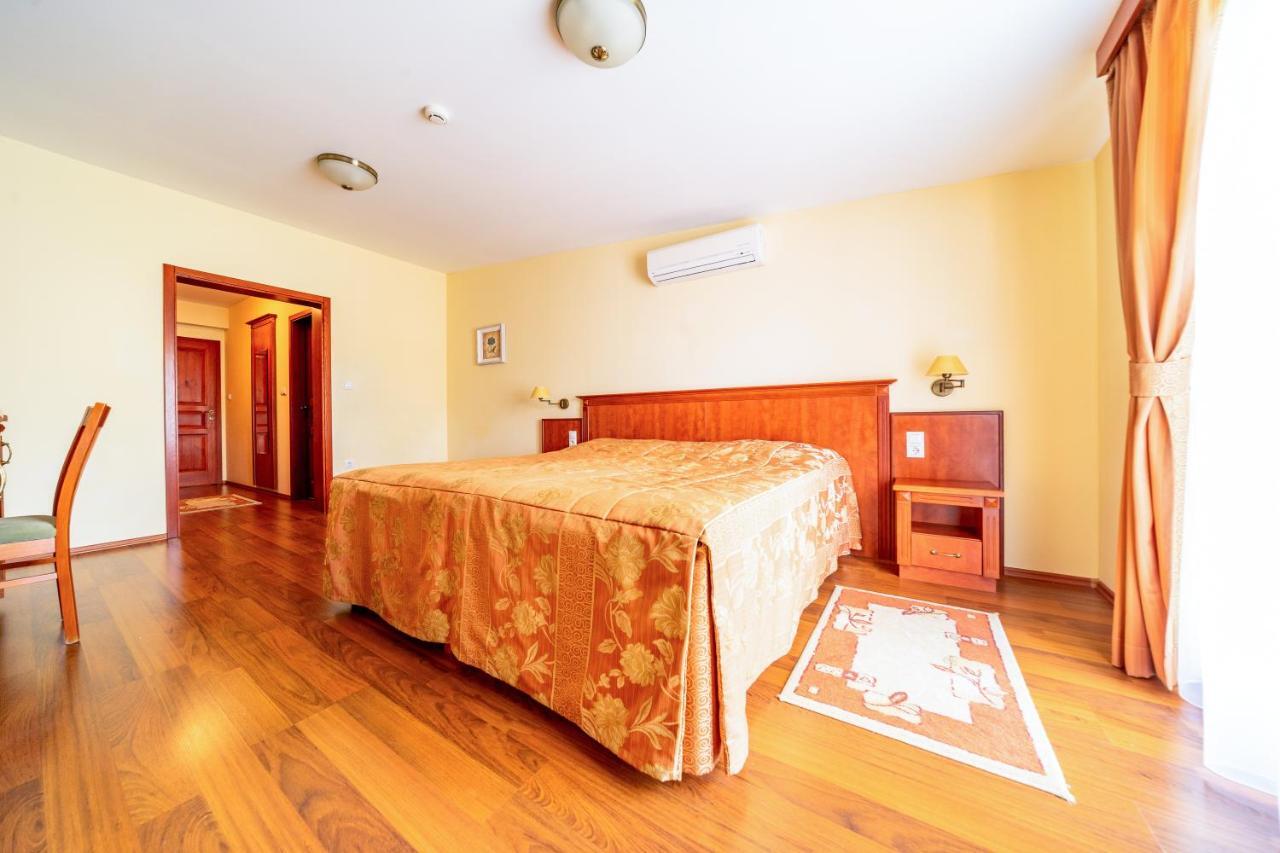 Hotel Pannon Panzió Mohács Esterno foto