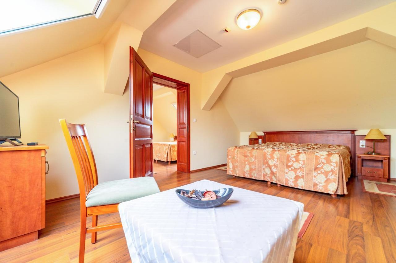 Hotel Pannon Panzió Mohács Esterno foto